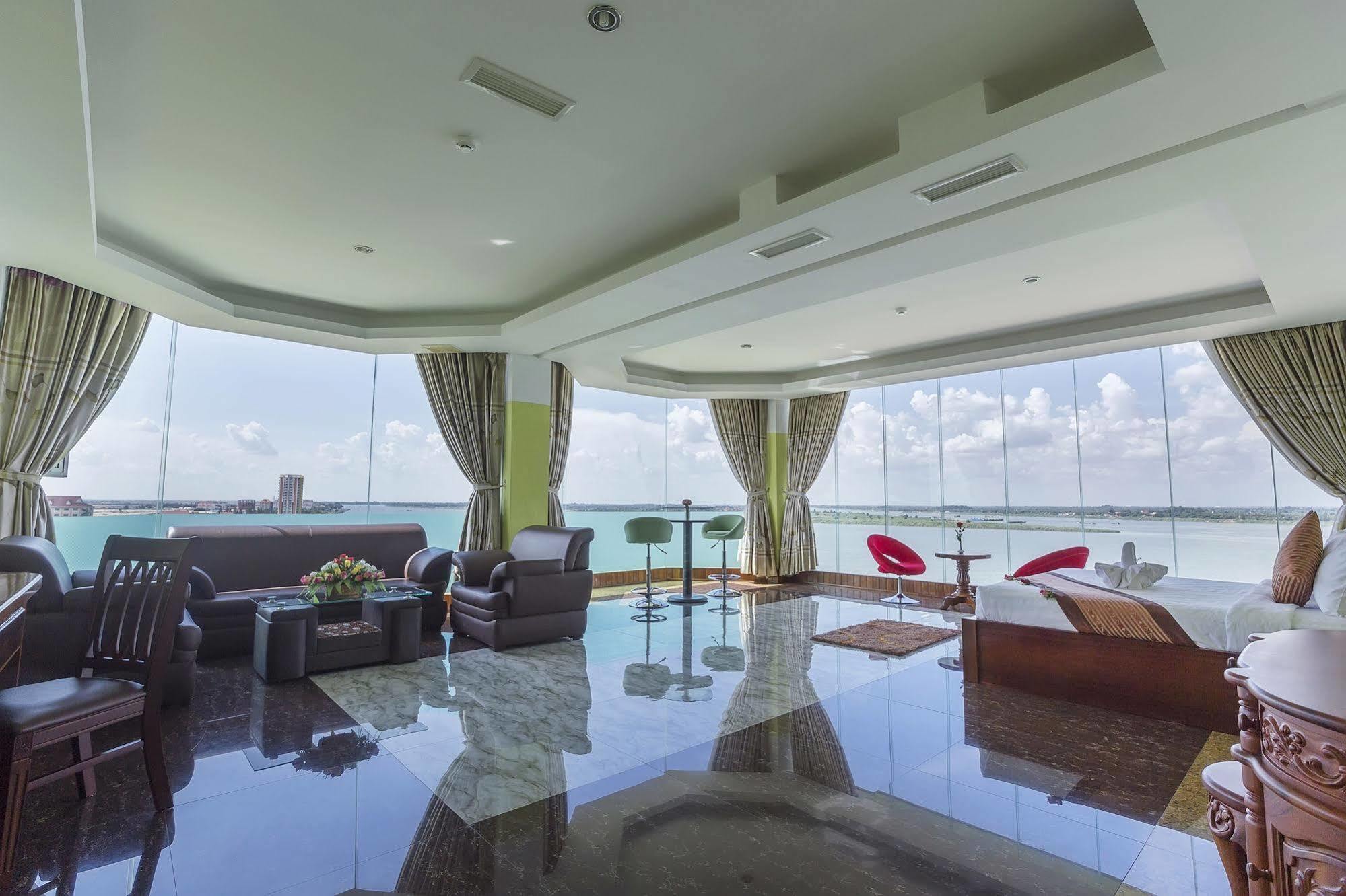 High Sky Hotel Phnompenh Exteriér fotografie